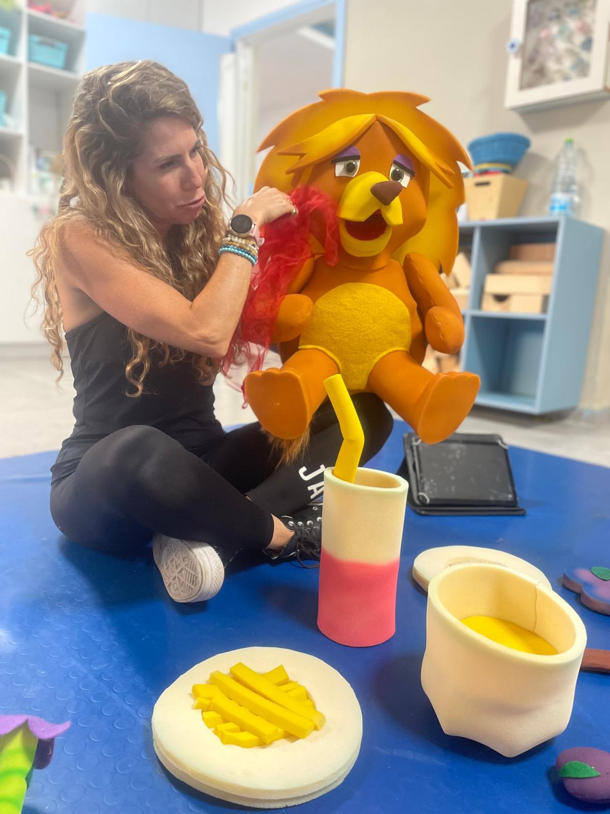 ציפי הינדי – המסע בעקבות האריה שאהב תות